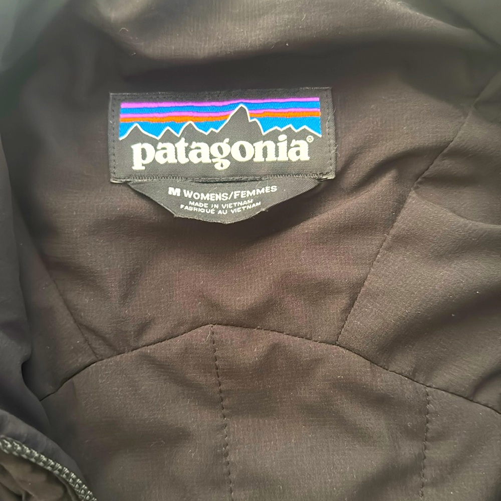 Patagonia women’s black jacket